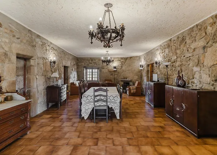 Quinta Regadas Villa *