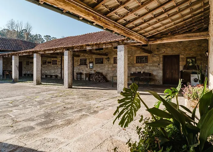 Quinta Regadas Villa *